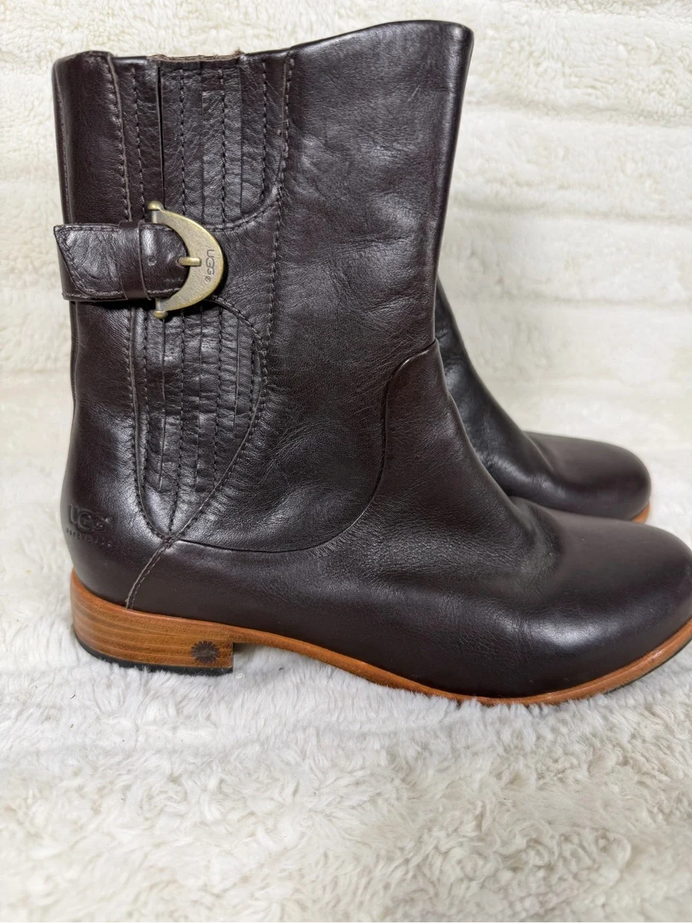 UGG Finnegan Brown Leather Zip Up Ankle Boot 1919 Women's Size 6